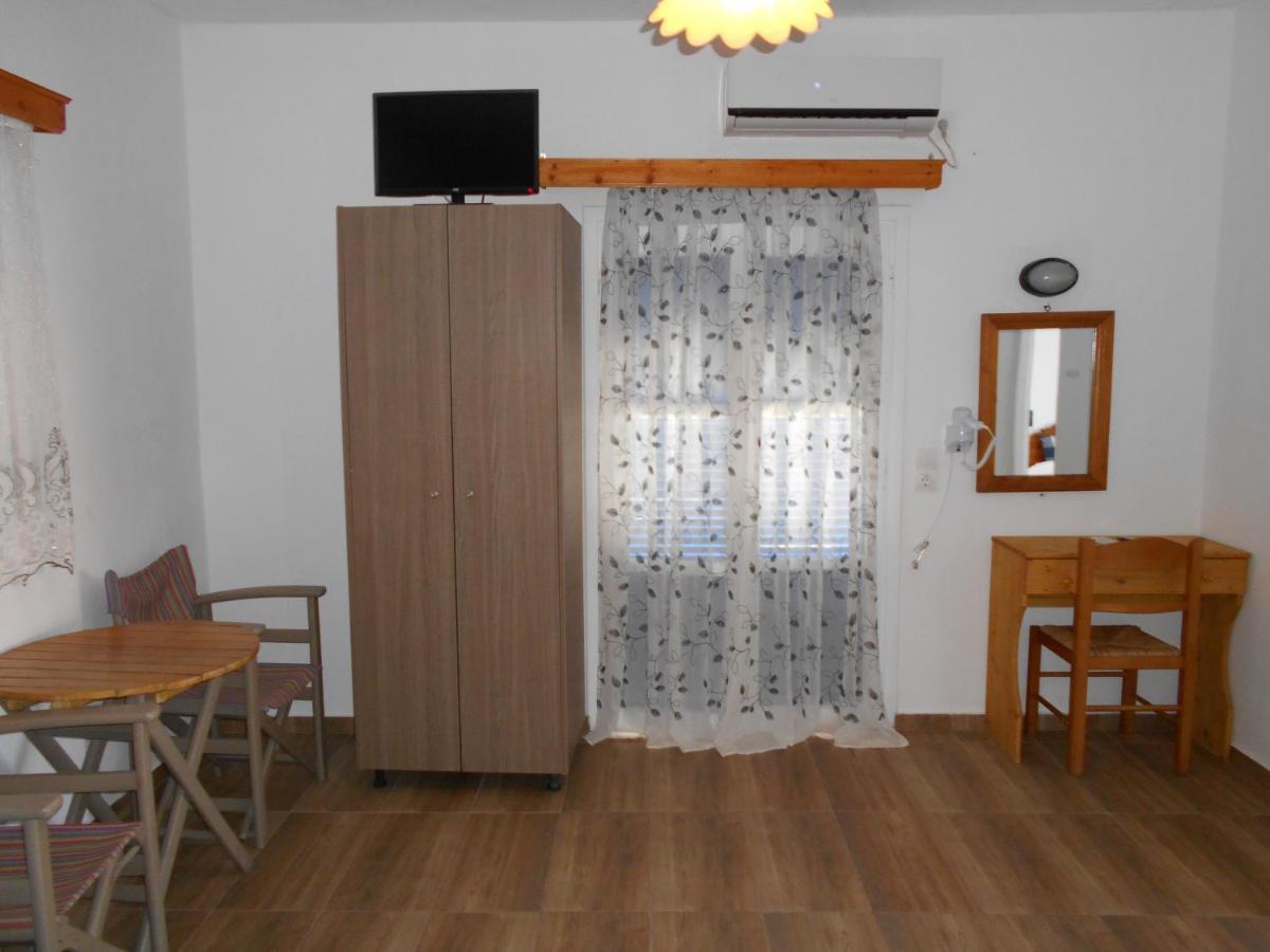 Studios Apartments Kapetanios Perissa  Exterior photo